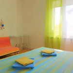 S Bazenom I Parkingom Apartman