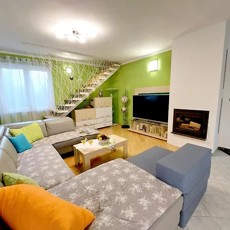 Luxury Art Pula