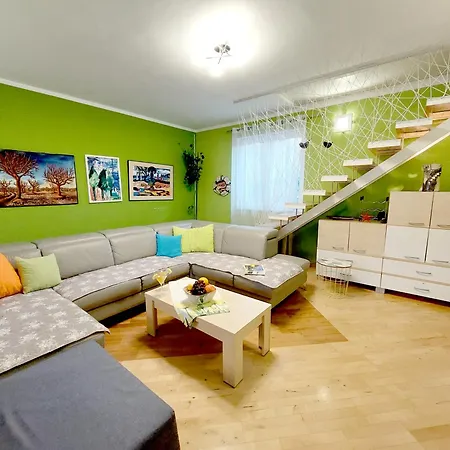 Luxury Art Apartment *