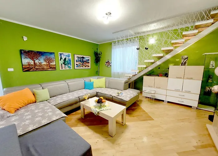 Luxury Art Apartment *